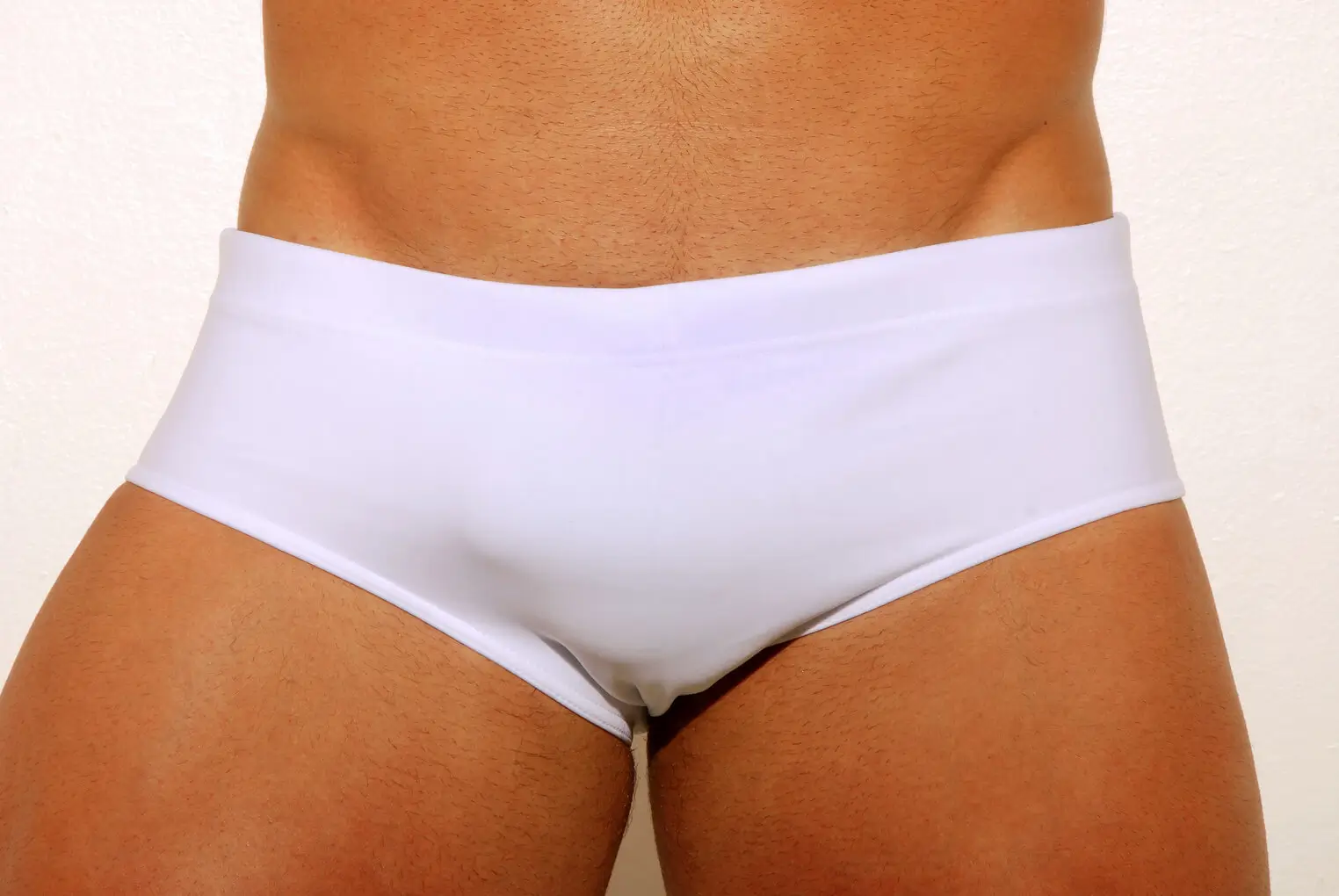 Sunga de Praia Branca: Estilo e Conforto para o Verão 1