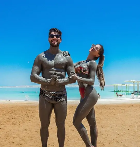 DJ Alok de Sunga de Praia. Fãs vão a Loucura